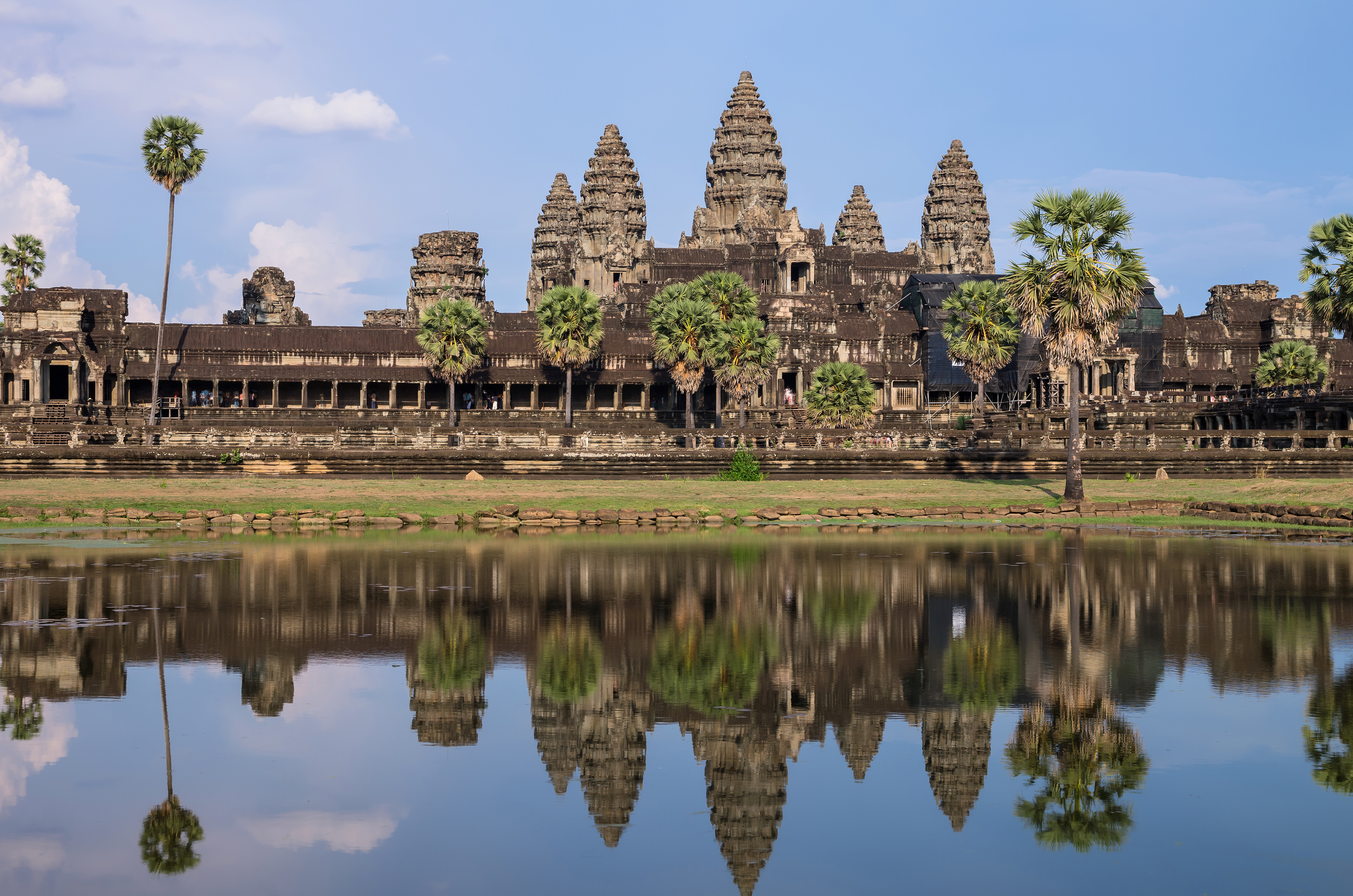 Cambodia revokes Poipet casino licence after scam raid